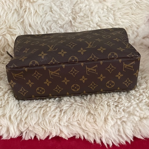 Authentic LOUIS VUITTON Trousse 28 Large Cosmetic Case Clutch - Picture 8 of 11